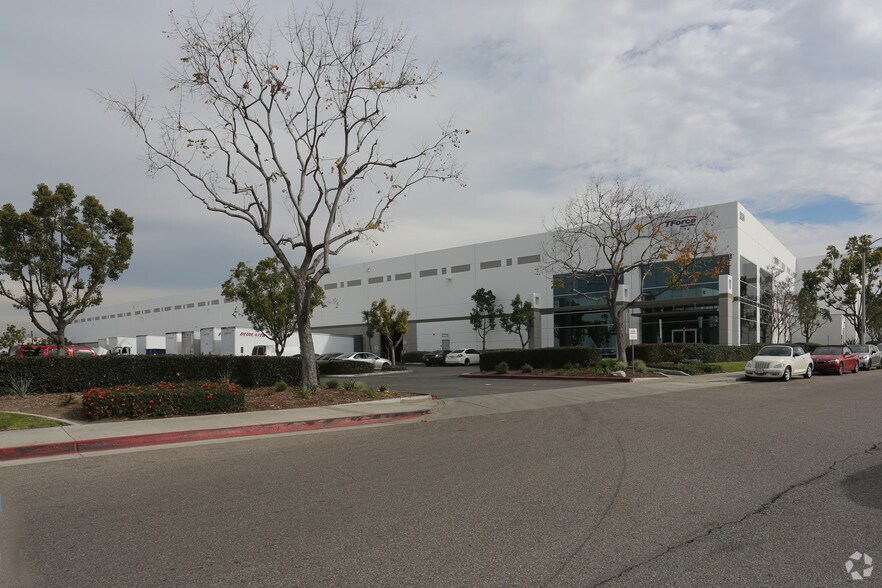 Primary Photo Of 2051 Raymer Ave, Fullerton Warehouse For Lease