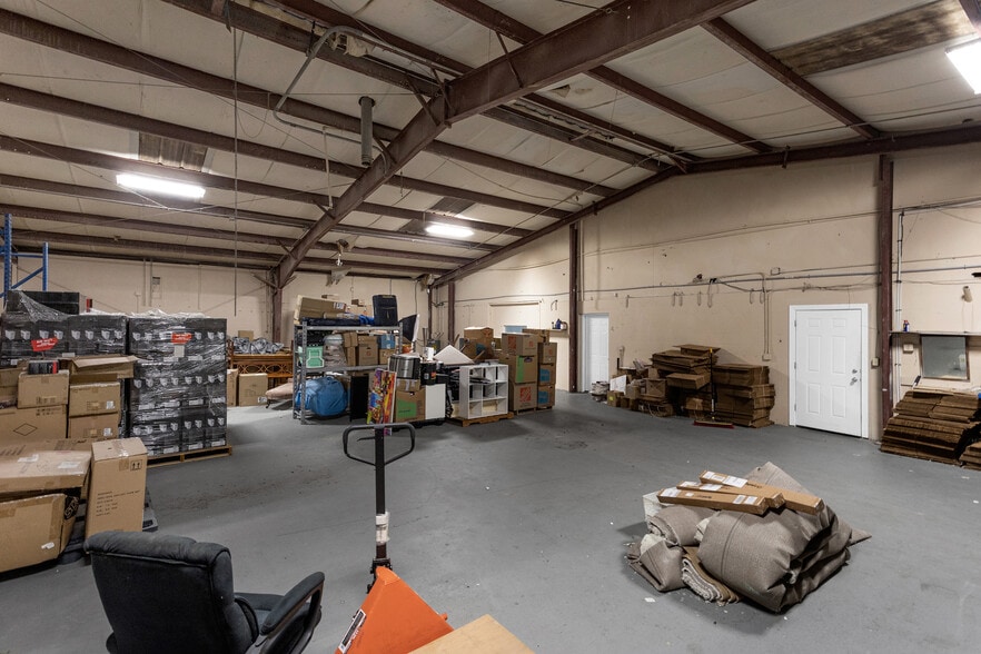 More Photos Of 4366 Ronald Reagan Blvd, Sanford Flex For Lease