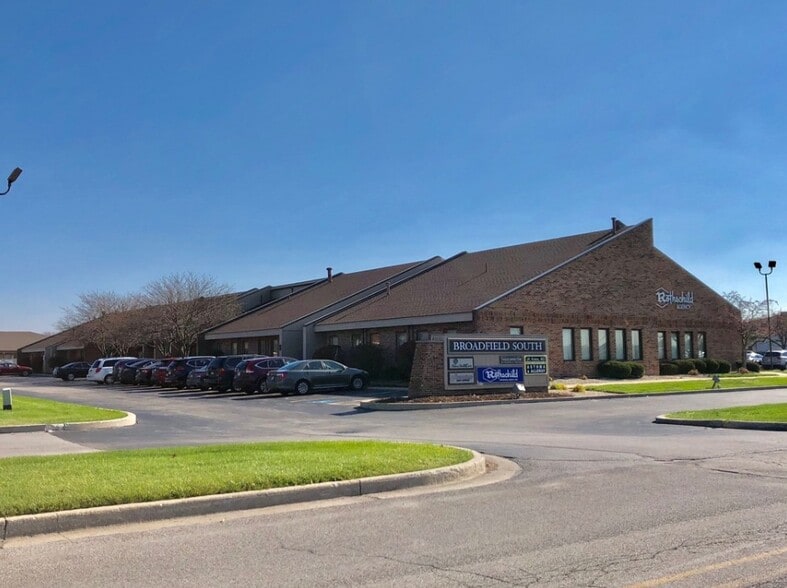 Primary Photo Of 8949-8979 Broadway, Merrillville Office Residential For Lease