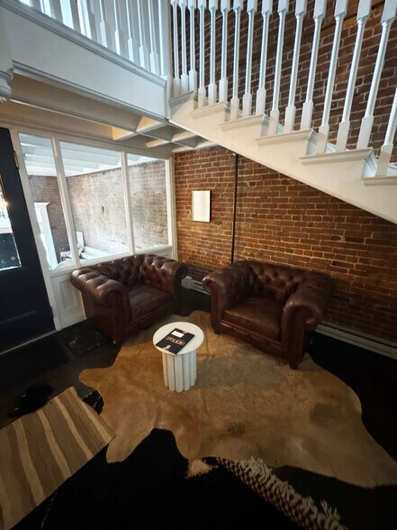 More Photos Of 471 Delaware Ave, Buffalo Office For Lease