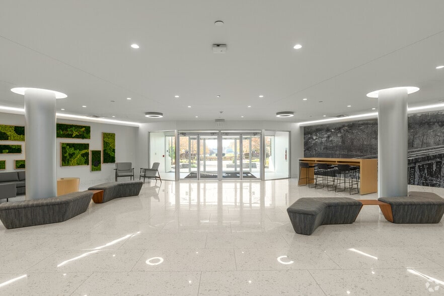 More Photos Of 7535 Windsor Dr, Allentown Unknown For Lease