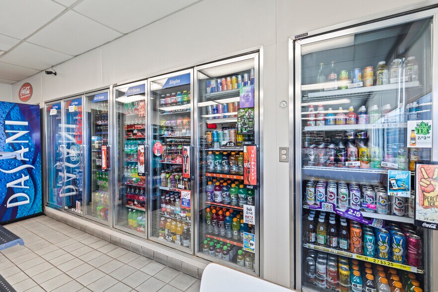 More Photos Of 1357 N Main St, Richfield Service Station For Sale