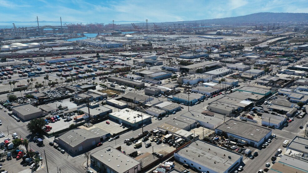More Photos Of 1501 W 14th St, Long Beach Warehouse For Lease