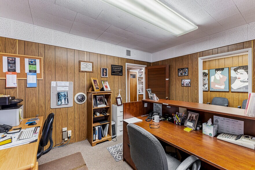 More Photos Of 9130 Las Tunas Dr, Temple City Storefront Retail Office For Sale