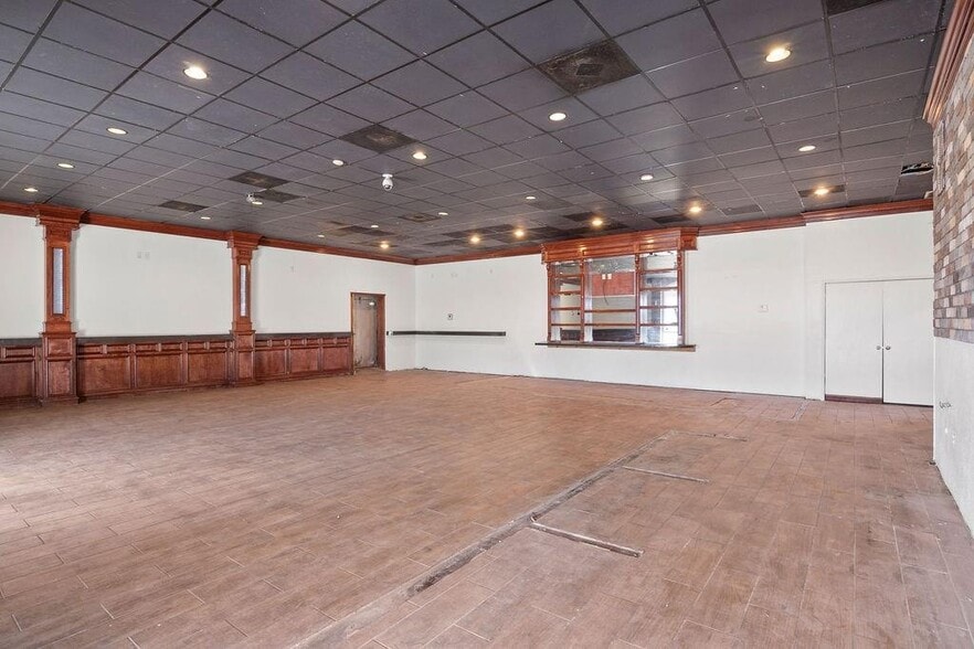 More Photos Of 5506 Saratoga Blvd, Corpus Christi Restaurant For Lease