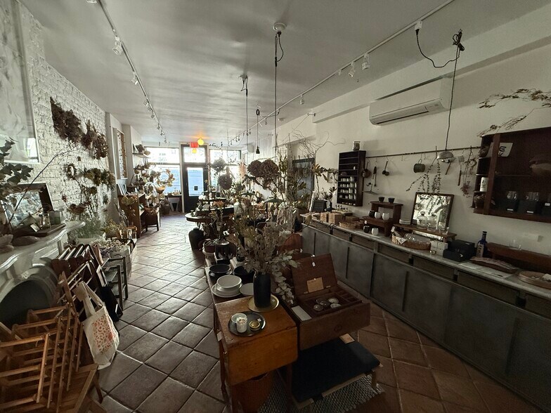 More Photos Of 227 Kent Ave, Brooklyn Storefront Retail Residential For Lease