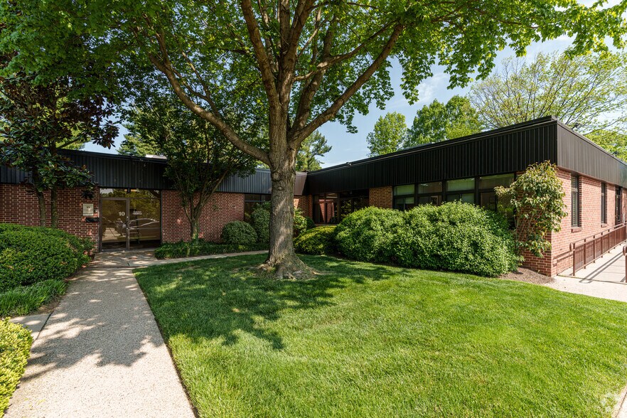 More Photos Of 8200 Flourtown Ave, Wyndmoor Medical For Sale