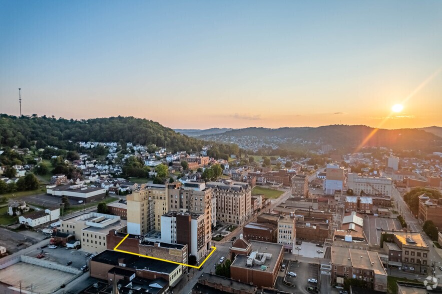 More Photos Of 229 W Main St, Clarksburg Office For Lease