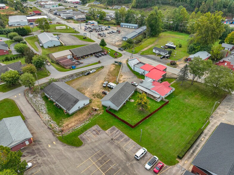 More Photos Of 505 E Main St, Burnsville Apartments For Sale