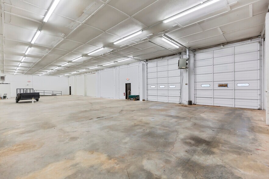 More Photos Of 516 Pearman Dairy Rd, Anderson Freestanding For Sale