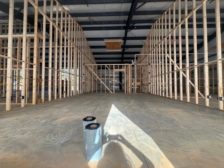 More Photos Of 2109 Chanabby Ct, Statesboro Warehouse For Lease