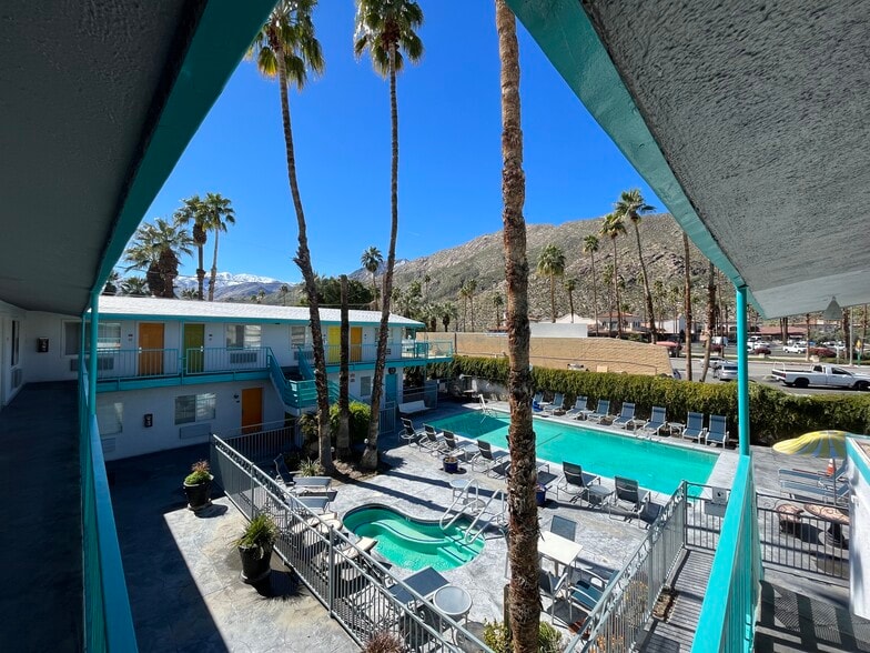 More Photos Of 1450 S Palm Canyon Dr, Palm Springs Hotel For Sale
