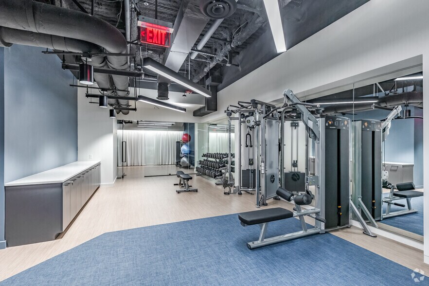 More Photos Of 8100 Boone Blvd, Vienna Medical For Lease
