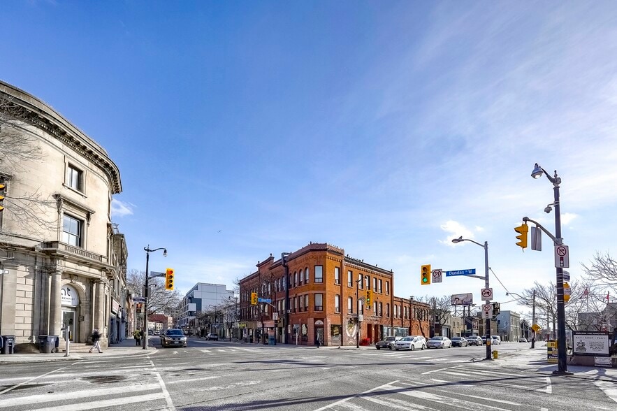 More Photos Of 369 Keele St, Toronto Restaurant For Lease