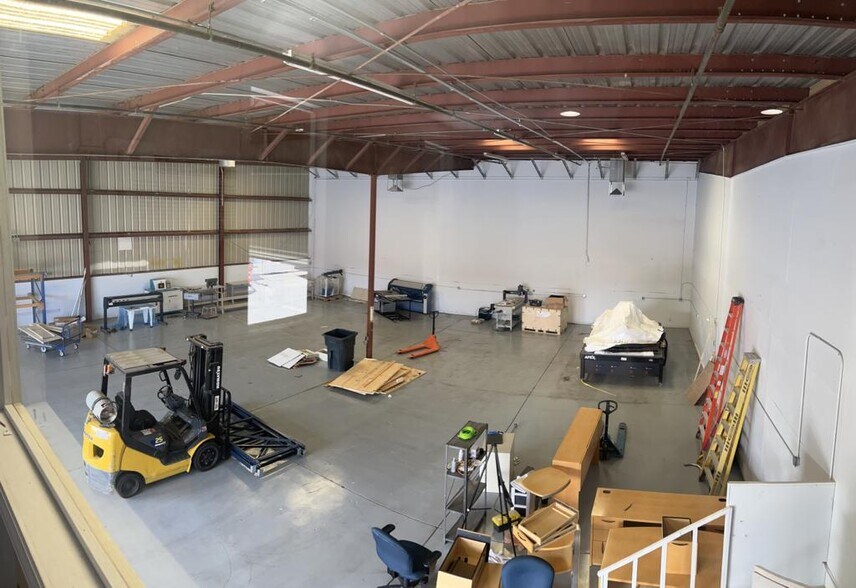 More Photos Of 4540 Arville St, Las Vegas Unknown For Lease