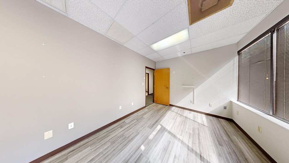 More Photos Of 4801 George Rd, Tampa Unknown For Lease