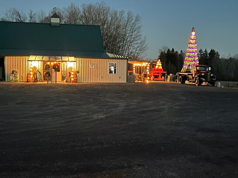 More Photos Of 5630 Norris Rd, North Rose General Retail For Sale