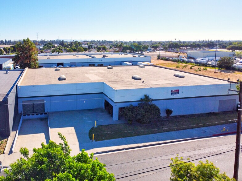 More Photos Of 6840-6846 Suva St, Bell Gardens Unknown For Lease