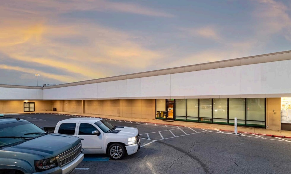 Primary Photo Of 1124-1258 Uvalde Rd, Houston Storefront For Lease