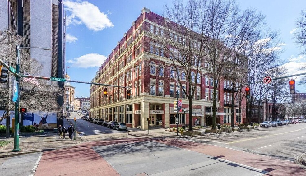 More Photos Of 800 Market St, Chattanooga Apartments For Lease
