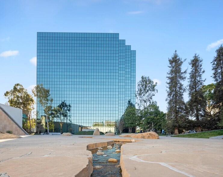 More Photos Of 611 Anton Blvd, Costa Mesa Unknown For Lease