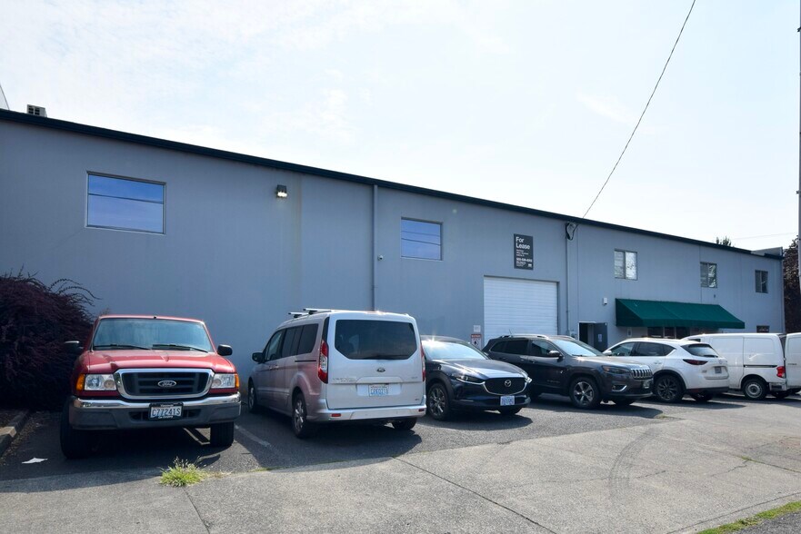 More Photos Of 120 NE 9th Ave, Portland Warehouse For Lease