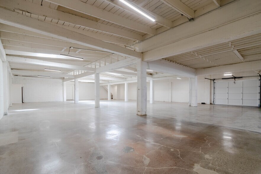 More Photos Of 1330 Howard St, San Francisco Light Distribution For Lease