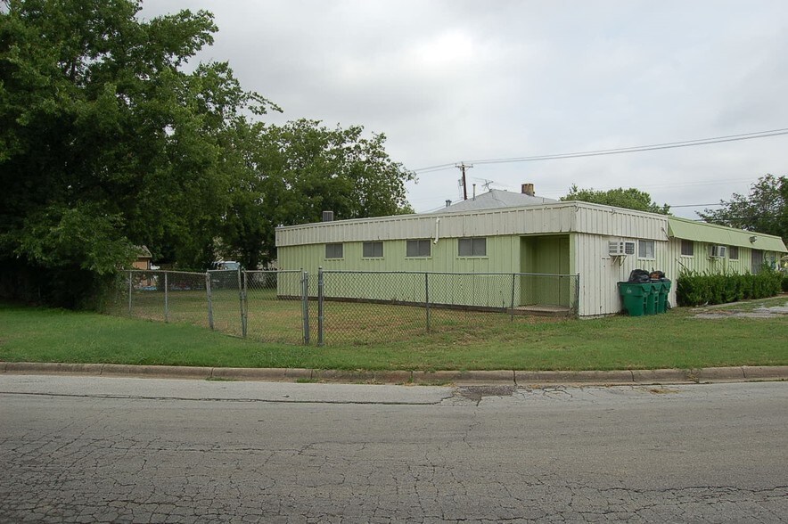 More Photos Of 4918 Broadway Ave, Haltom City Schools For Sale