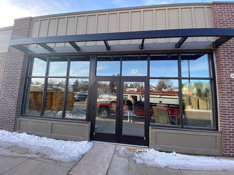 More Photos Of 101 S Main St, Le Sueur Storefront For Lease