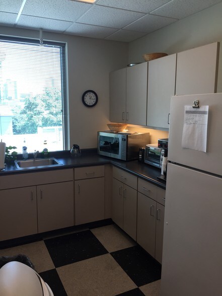 More Photos Of 1114 Clinch Ave, Knoxville Office For Sale