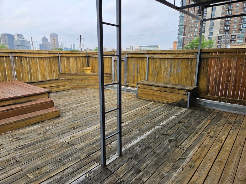 More Photos Of 3116 Commerce St, Dallas Office For Lease