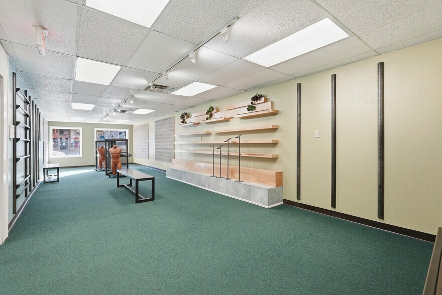 More Photos Of 1016 Van Ronkle St, Conway General Retail For Sale