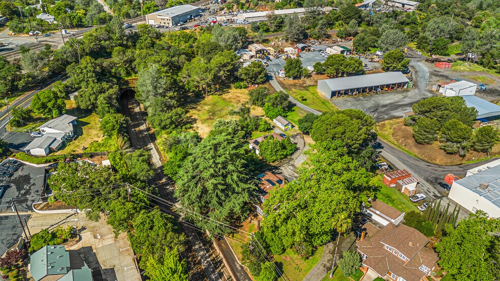 More Photos Of 320 Taylor Rd, Newcastle Specialty For Sale