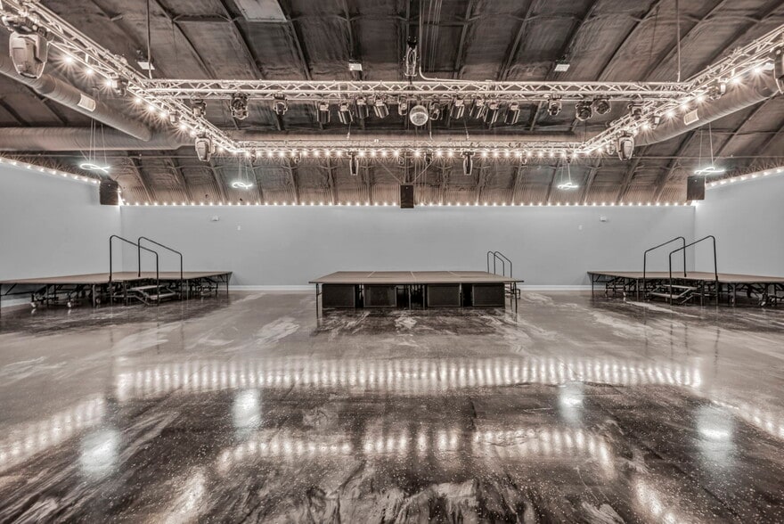 More Photos Of 1025 E Fifth Ave, Columbus Warehouse For Lease