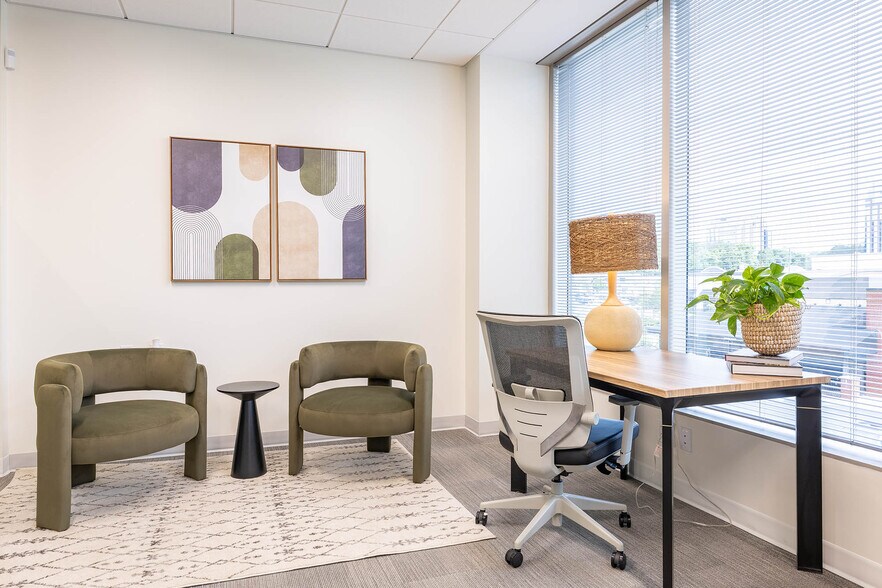More Photos Of 121 Perimeter Ctr W, Atlanta Coworking Space