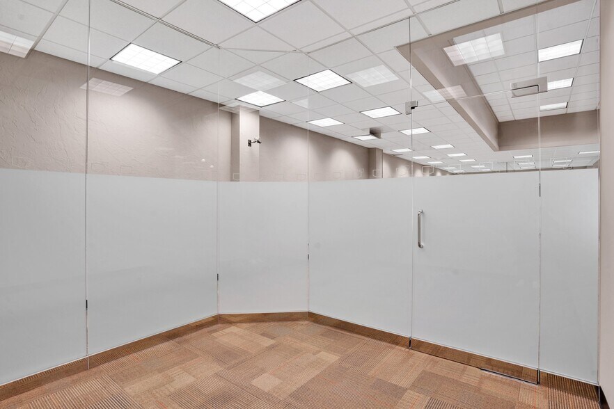 More Photos Of 780 Laurel St, San Carlos Bank For Lease