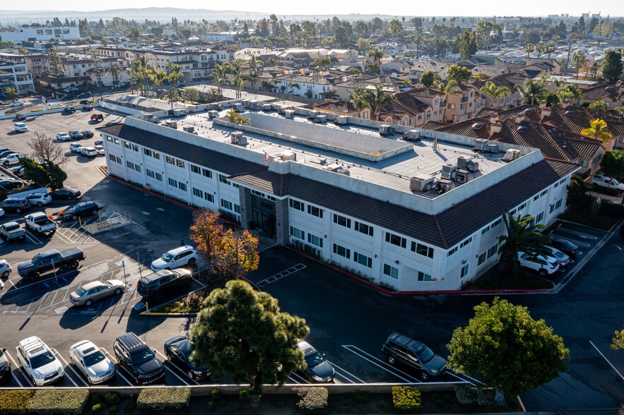 More Photos Of 18800 Main St, Huntington Beach Medical For Lease