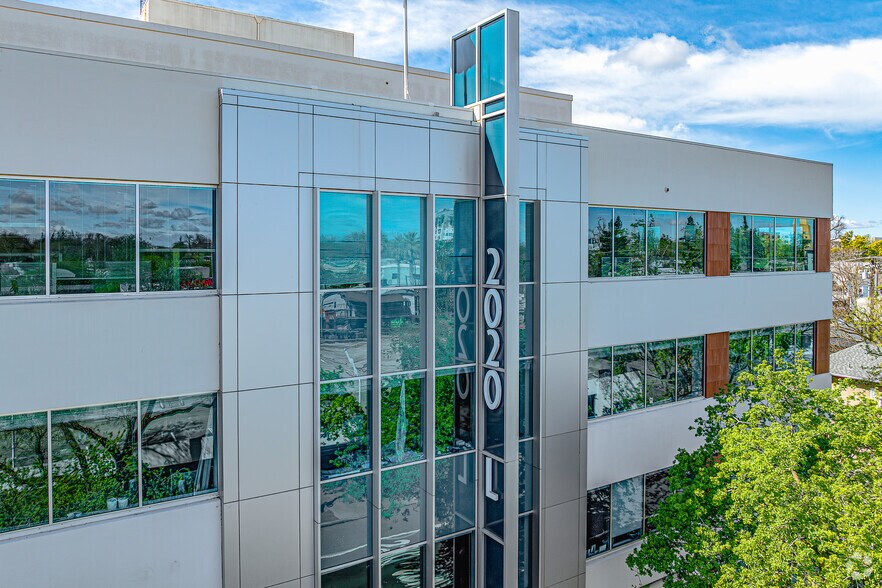 More Photos Of 2020 L St, Sacramento Office For Lease