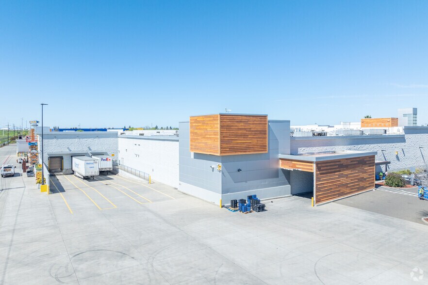 More Photos Of Riverpoint Cir @ Reed Avenue, West Sacramento Unknown For Lease