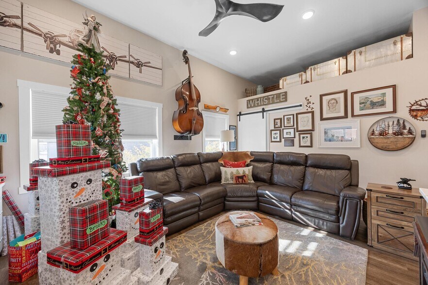 More Photos Of 116 W 5th St, Tipton Research And Development For Sale