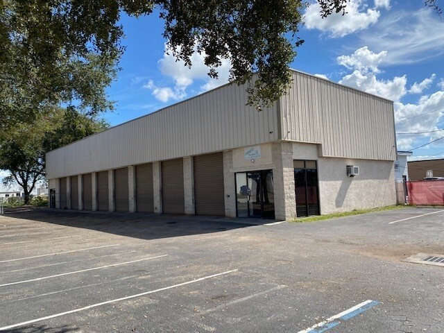 Primary Photo Of 12477 66th Street North, Largo Auto Repair For Lease