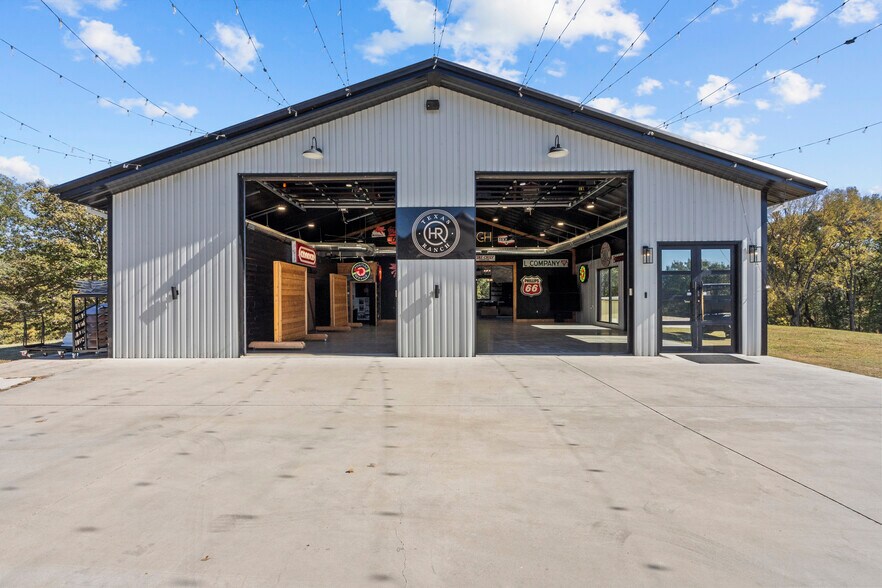 More Photos Of 9016 Private Road 2329, Terrell Lodge Meeting Hall For Sale