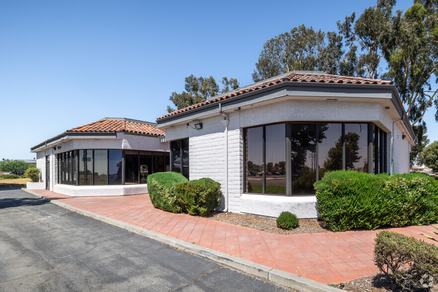 Primary Photo Of 24515 Alessandro Blvd, Moreno Valley Storefront Retail Office For Sale