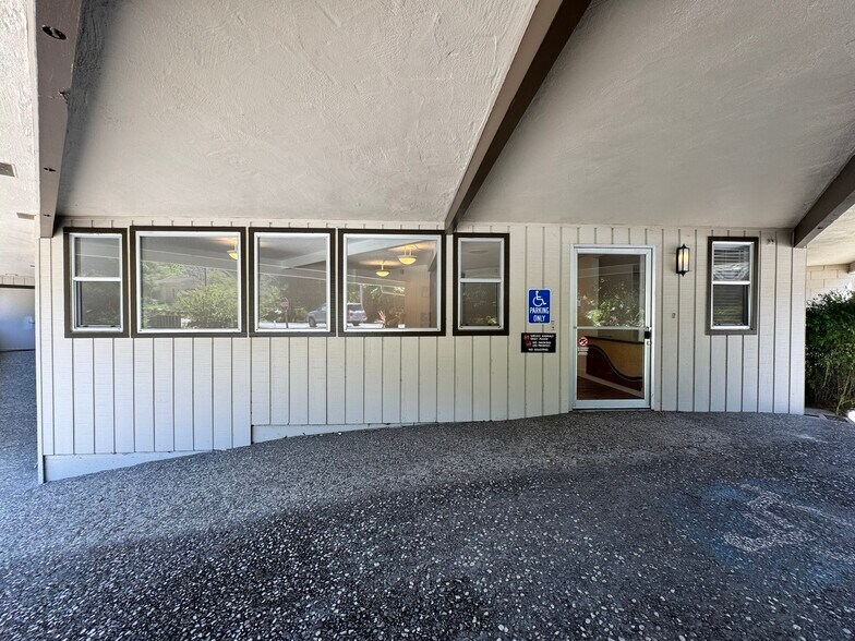 More Photos Of 13350 Big Basin Way, Boulder Creek Medical For Lease