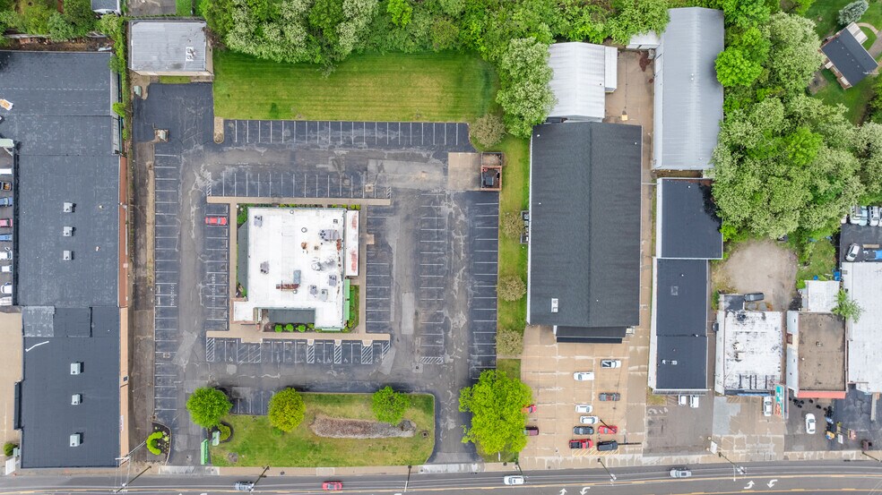 More Photos Of 5075 Crookshank Rd, Cincinnati Restaurant For Sale