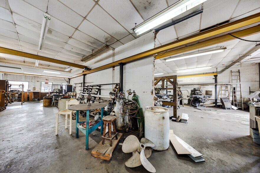 More Photos Of 2421 NW 27th Ave, Miami Freestanding For Sale