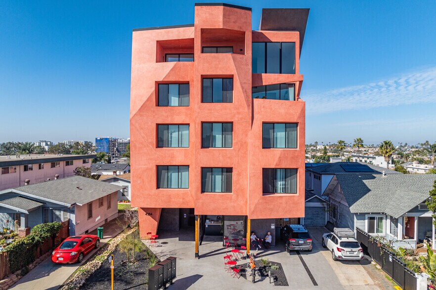 More Photos Of 4384 Hamilton St, San Diego Apartments For Sale