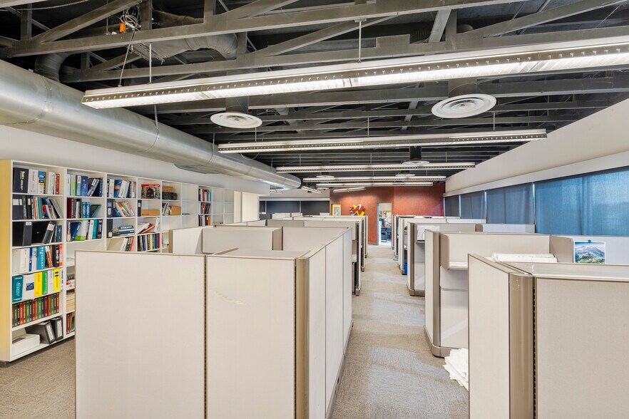 More Photos Of 7201 N Dreamy Draw Dr, Phoenix Loft Creative Space For Lease