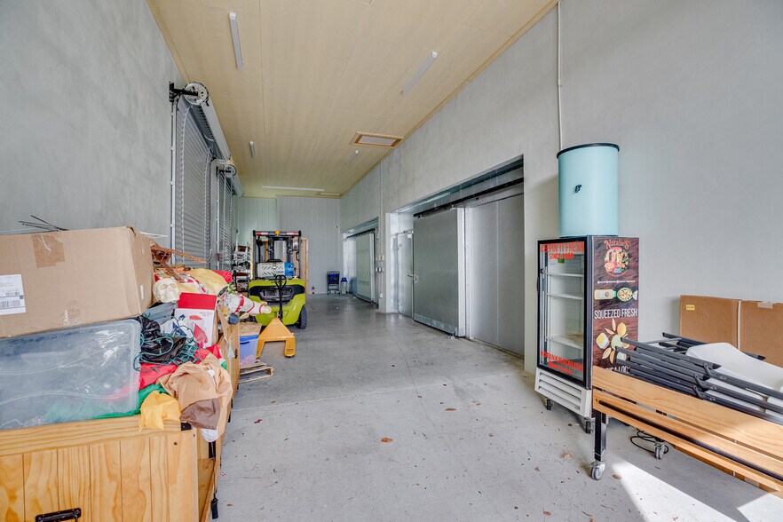 More Photos Of 3700 9th St SW, Vero Beach Refrigeration Cold Storage For Lease