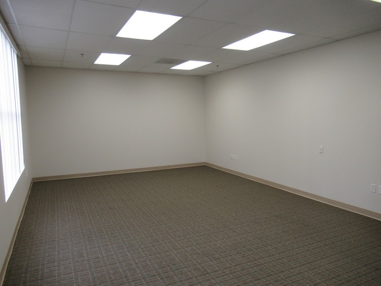 More Photos Of 1307 Calle Avanzado, San Clemente Warehouse For Lease